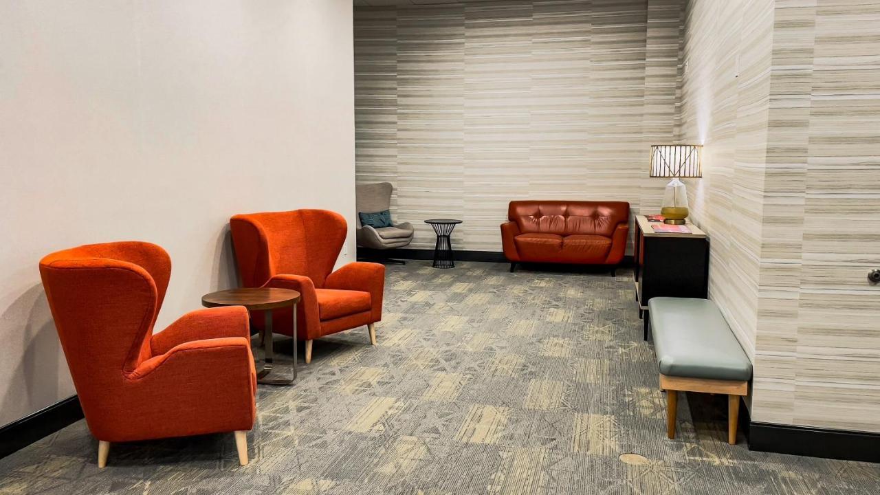 Holiday Inn Omaha Downtown - Waterpark By Ihg Exterior foto