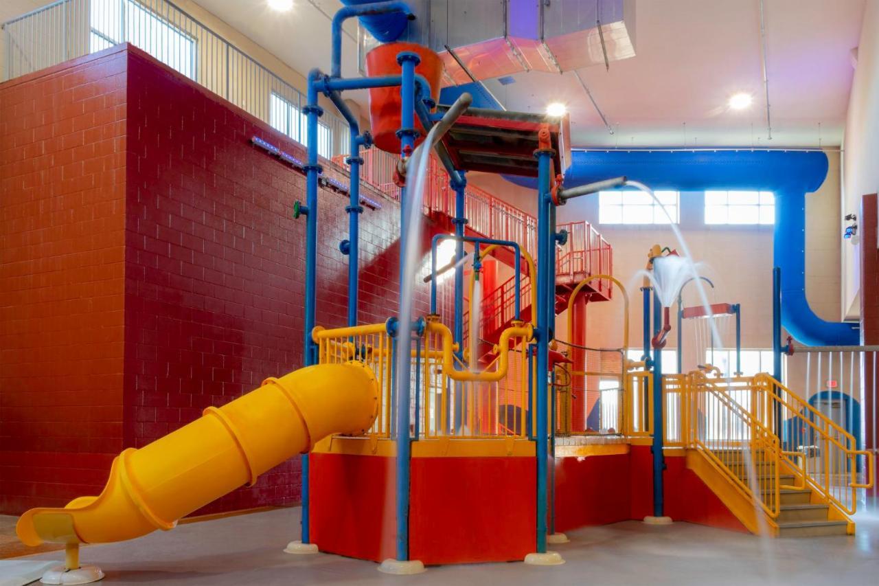 Holiday Inn Omaha Downtown - Waterpark By Ihg Exterior foto